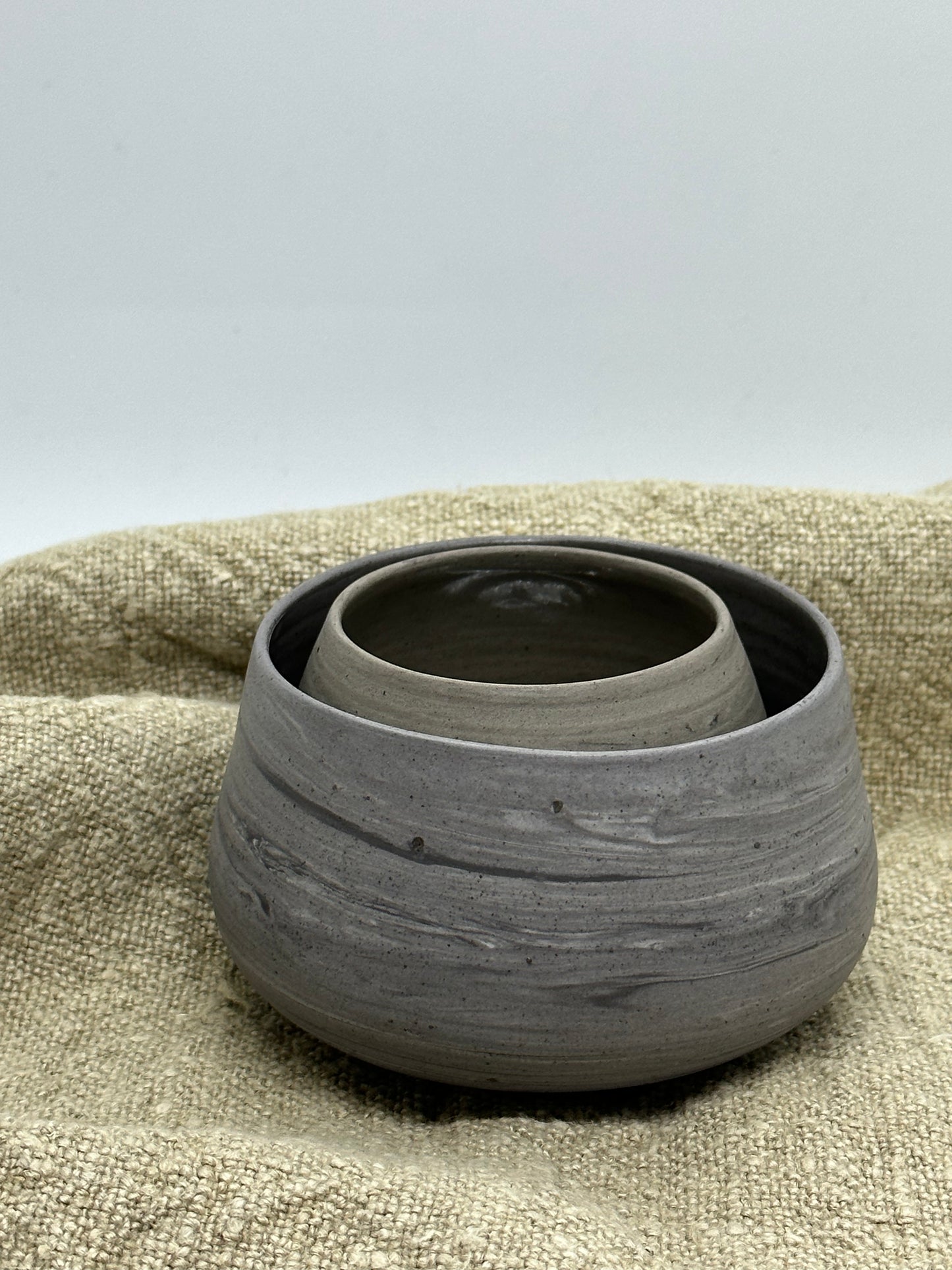 STEIN liten kopp, gråbrun.